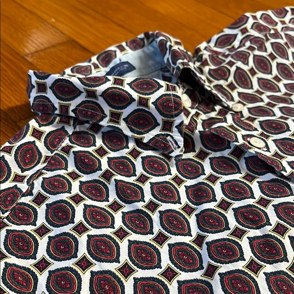 VTG Tommy Hilfiger Men's Geometric Pattern Shirt - Red, Black, and White